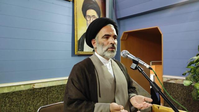 امام جمعه سلماس: اعتکاف سنگر معنوی مقابله با جنگ نرم دشمن است 