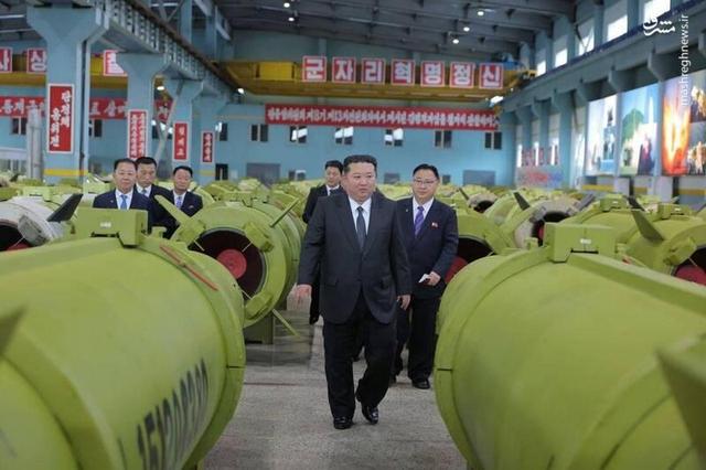 عکس/ بازدید اون از کارخانه‌های مهم موشک‌سازی