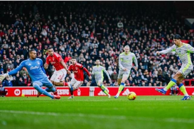 منچسترسیتی صدر جدول را پس گرفت