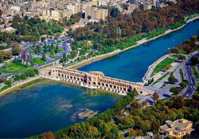 سد زاینده رود یخ بست