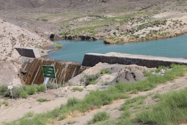 لزوم لایروبی سازه آبخیزداری کاهکن بشاگرد؛ باران در راه است