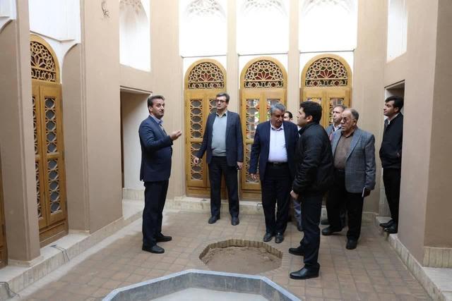 بازدید معاون عمرانی استاندار از آخرین مراحل مرمت عمارت تاریخی پاپلی