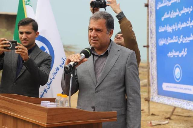 عملیات اجرایی آب‌شیرین‌کن ۷۵۰۰ مترمکعبی بندر دلوار آغاز شد