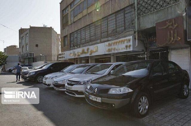 نوسان قیمت انواع خودروهای داخلی در بازار
