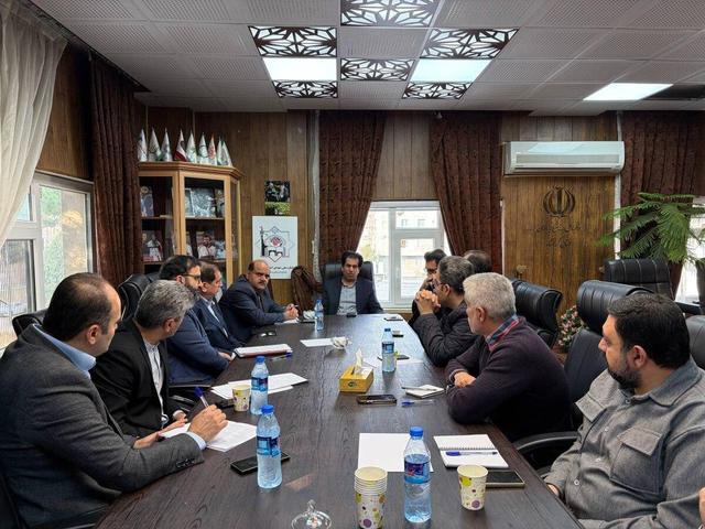 دیدار رئیس سازمان مدیریت و برنامه ریزی با خانواده ورزش و جوانان/ پیگیری و رفع مشکلات فراروی توسعه ورزش