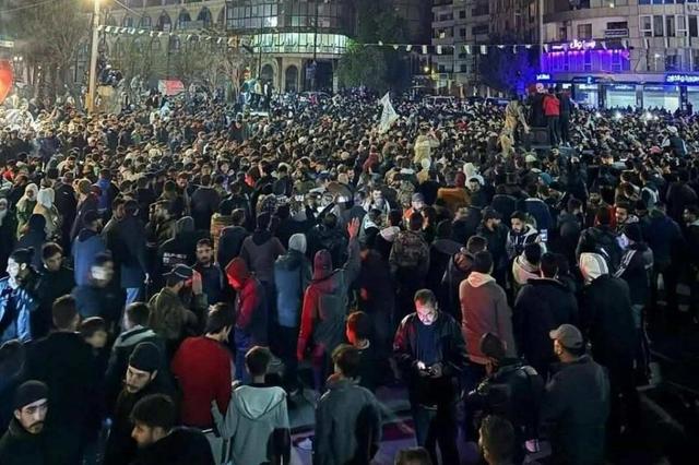 حمله نیروهای الجولانی به معترضان در لاذقیه و حمص