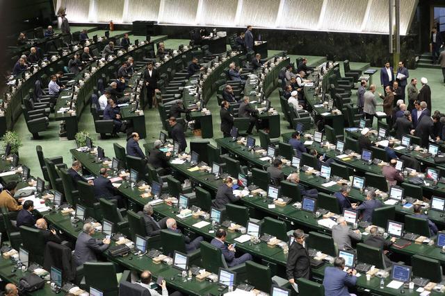 هیچ عضوی از جبهه پایداری در مناصب دولت حضور ندارد