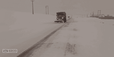 تردد از گردنه‌های کوهرنگ با زنجیرچرخ