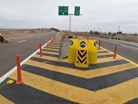 نصب تجهیزات جاده‌ای در محور‌های مواصلاتی سیستان و بلوچستان