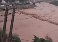 جاری شدن سیلاب در مسجدسلیمان