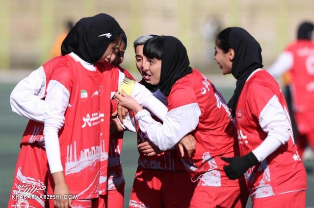 نقره داغ بازیکن پرسپولیس/ تاوان سنگین حرکت غیرورزشی و تحریک تماشاگران