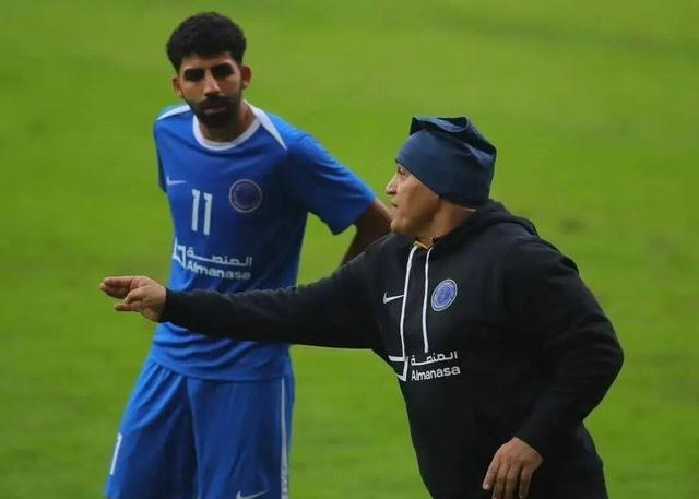 لقب عراقی‌ها به علی منصوریان/ پادشاهی سرمربی استقلالی با فتح دربی بغداد +عکس