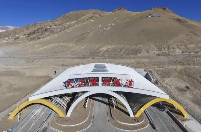 طولانی‌ترین تونل بزرگراهی جهان در چین به بهره‌برداری رسید: ۲۲.۱۳ کیلومتر