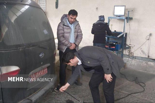 ارزیابی مرکز معاینه فنی خودروهای سبک شمیرانات از نظر آلایندگی