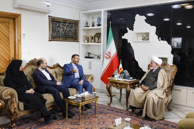 روایتی از برخورد متواضعانه استاندار فارس با چهره ماندگار علمی