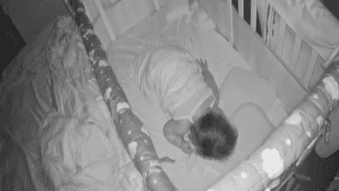 قهرمانی مادرانه در دل زلزله + فیلم