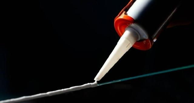 دانشمندان چسب قدرتمندی ساختند که می‌تواند یک ماشین را یدک بکشد