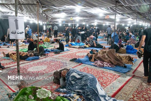 اسکان اضطراری در راه‌ماندگان برف وکولاک در حسینه اعظم زنجان