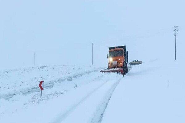 مسیر ۴۵۱ روستای آذربایجان‌شرقی برفروبی و بازگشایی شد