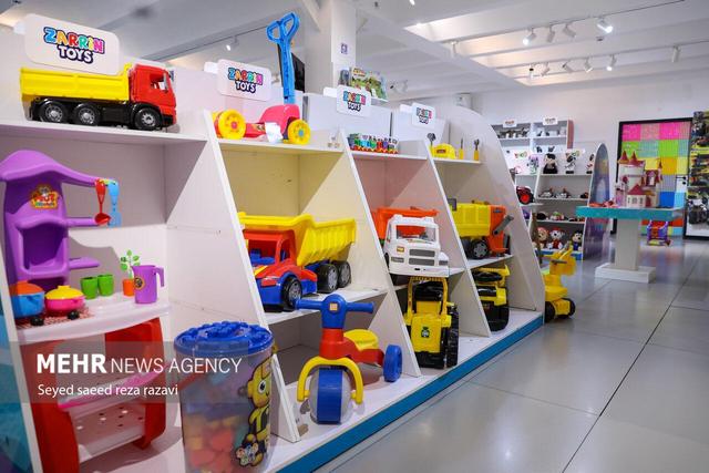 دپوی اسباب‌بازی‌های قاچاق ۶۰ میلیاردی در انبار اصفهان کشف شد