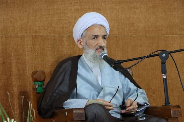 آیت الله لائینی: توانمندسازی بانوان محور اصلی راهبری فرهنگی است