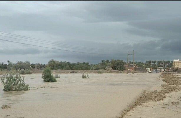 طغیان رودخانه فصلی مشکالدین در بالا دست هشتبندی هرمزگان