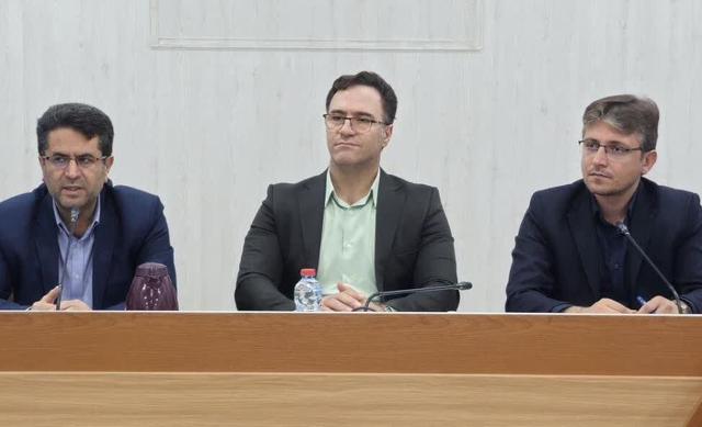 فرماندار تنگستان: برنامههای اشتغالزایی در شهرستان جدیتر دنبال شود