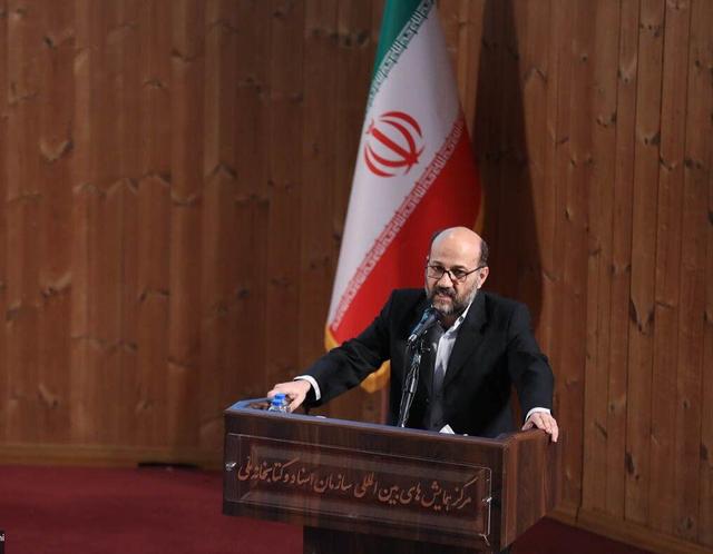 امیرخانی: ارائه خدمات شیفت شب در حیطه وظایف کتابخانه ملی نیست/کم‌کاری در ساخت کتابخانه‌ها