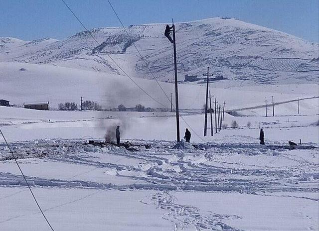بارش شدید برف و باران موجب قطع برق ۱۷۵ روستای الیگودرز شد