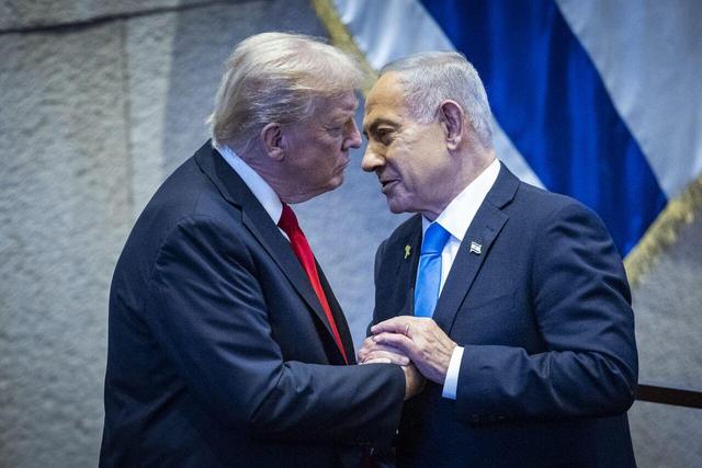 نیویورک تایمز: نتانیاهو فقط دو راه دارد، دیکتاتوری محض یا تسلیم