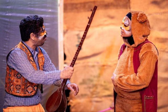 نمایش «خاله سوسکه در سفر بخت» از سمنان در جشنواره منطقه‌ای تئاتر ‌توان‌خواهان برگزیده شد