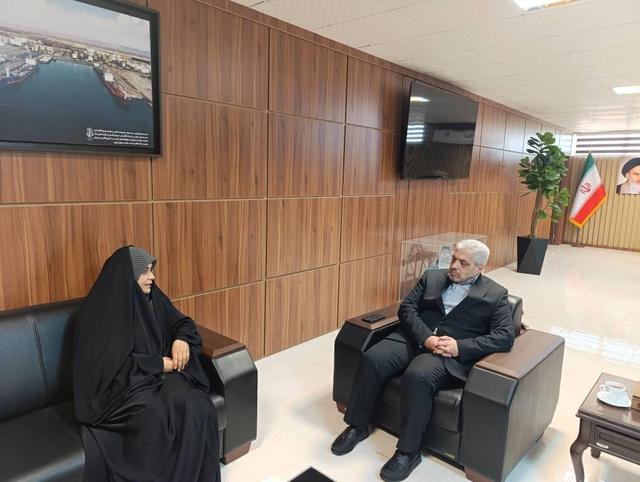  ساخت ۱۰ اسکله شناور و توسعه زیرساخت‌های بندری استان هرمزگان در دستور کار قرار گرفت/ پیگیری بازگرداندن رشته‌های تکمیلی دکتری به واحد بین‌الملل قشم انجام پذیرفت