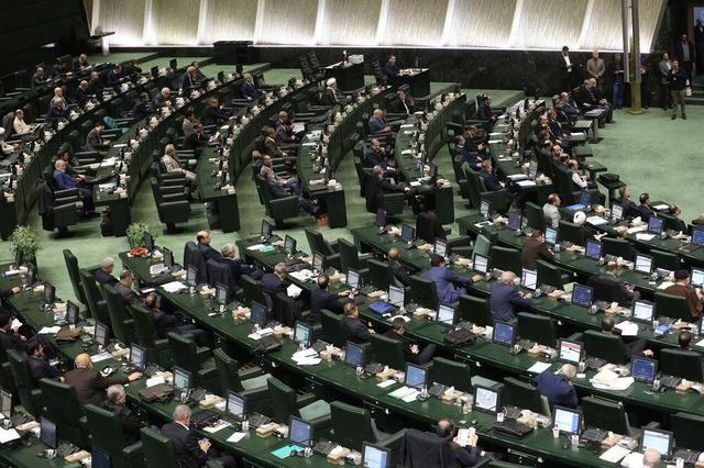 تذکر ۴۹ نماینده به رئیسجمهور درباره ساماندهی نیروهای شرکتی و قراردادی