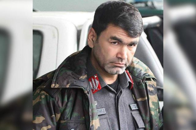 روزنامه جمهوری اسلامی: حضور نیروهای نظامی و امنیتی سابق افغانستان در ایران یک تهدید بزرگ است/ از تعداد زیاد تشییع کنندگان یک جنازه درس بگیرید