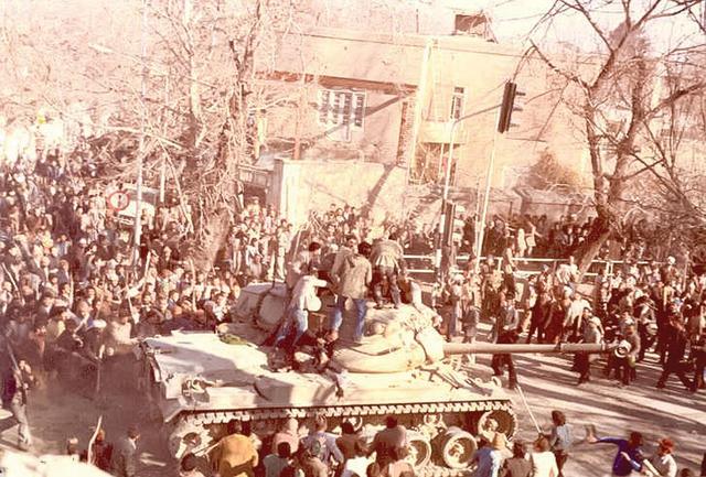 دی‌ماه ۵۷ مشهد به‌روایت اسناد آستان قدس رضوی