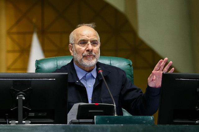 ملت ایران نهم دی کشور را از آتش فتنه بیرون کشید/ برای اصلاح امور در جهت حل مشکلات مردم نباید لحظه‌ای تردید کرد