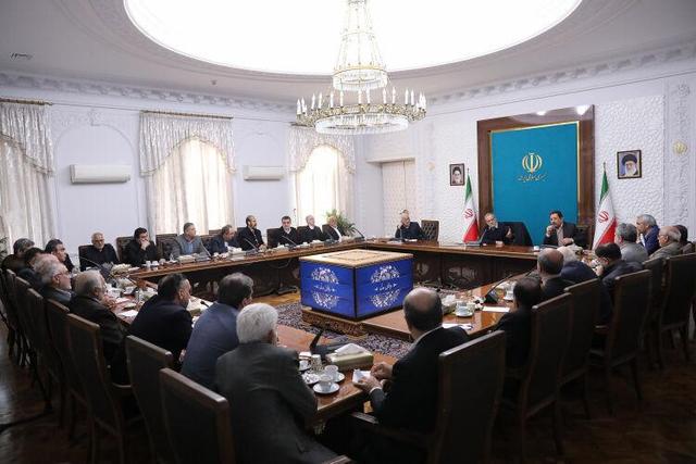 اتخاذ تصمیمات مهم دولت و مجلس برای حمایت از بازار و فعالان اقتصادی