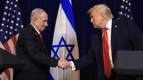 Netanyahu to break convention with state prize for Trump