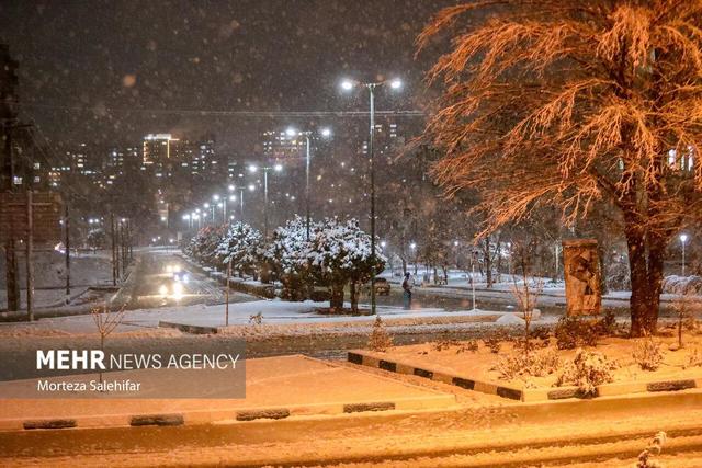 بارش برف و کولاک شدید در زنجان