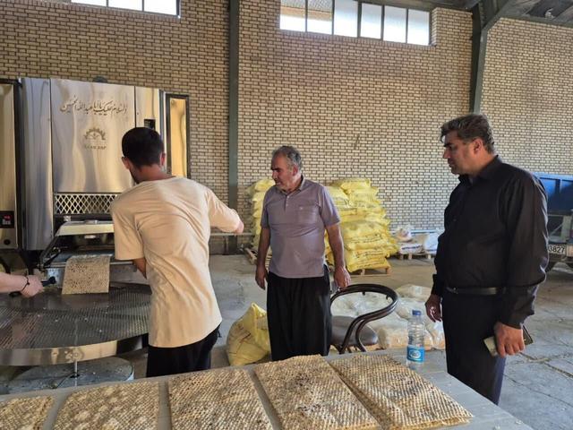 نظارت بر نانوایی‌های گرمسار در پی افزایش قیمت تشدید شد