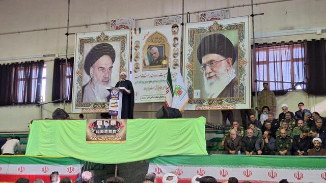 دشمن به دنبال تبدیل اعتراض اقتصادی به مسئله‌ای سیاسی است