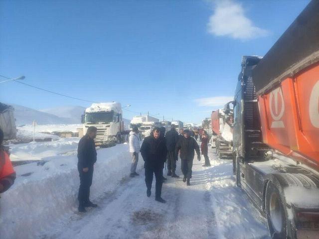 آزادسازی خودروهای گرفتار در کولاک محور سقز–دیواندره