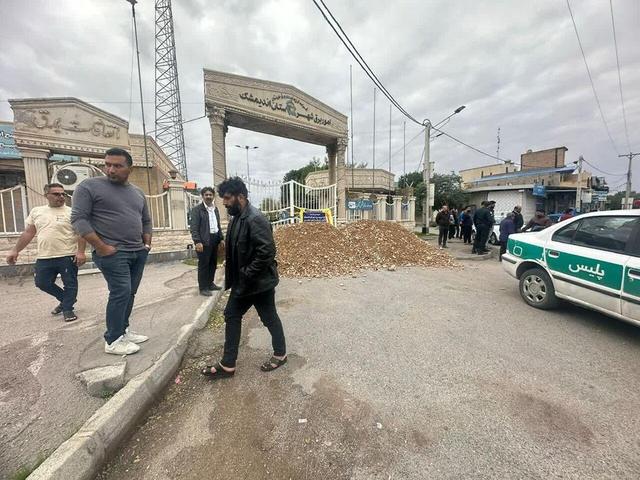 عوامل مسدودسازی ورودی اداره برق اندیمشک دستگیر شدند