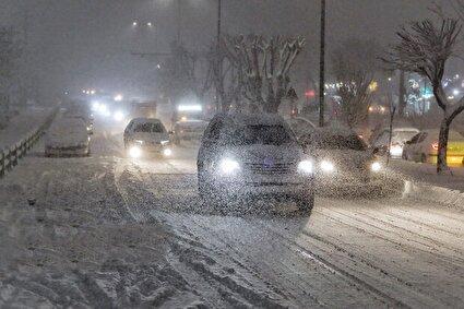ببینید / هم اکنون طوفان برف در مشهد