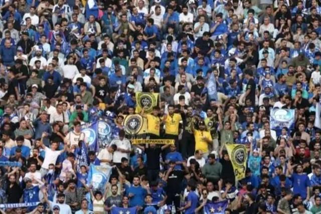 تاج: دیدار سپاهان - استقلال با تماشاگر برگزار می‌شود