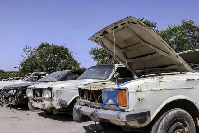 جمع‌آوری 4400 خودروی فرسوده و رهاشده از معابر پایتخت