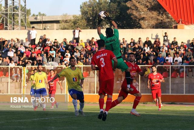 یک کارشناس فوتبال: کوچکترین اختلاف نفت آبادان را از صعود دور می‌کند