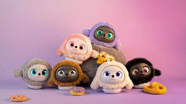 عجیب‌ترین فناوری‌های سال ۲۰۲۵: از ربات پشمالوی خجالتی تا رژ لب هوشمند