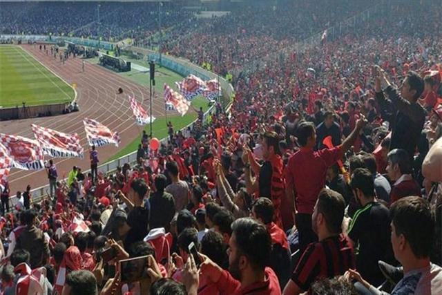 سکوهای خالی، فوتبال کم‌صدا: وقتی هواداران کمتر از همیشه هستند