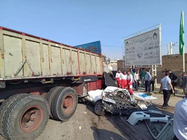 ببینید | تصادف مرگبار در آزادراه قزوین–رشت؛ دو کشته بر اثر خواب‌آلودگی راننده